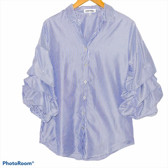 Kontrol Button Down Fluttered Sleeve Top - Picture 1 of 2